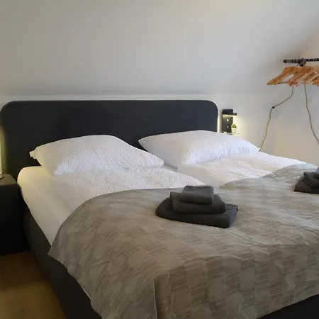 Im Einfamilienhaus منزل للإقامة إمدن